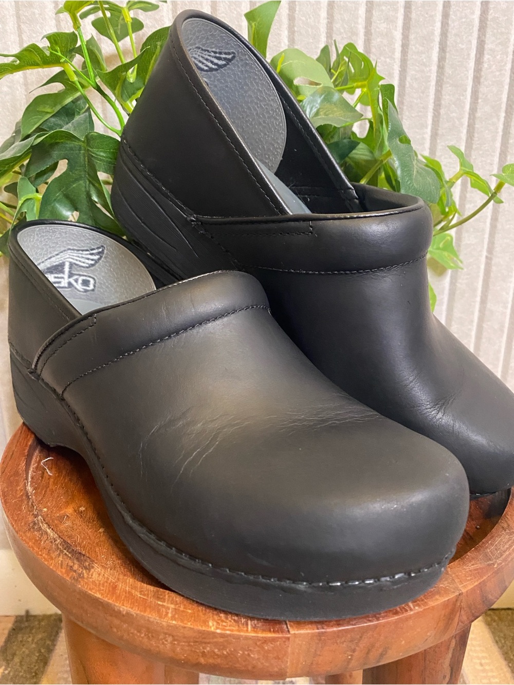 Dansko Professional Clog Matte Black EU 41 US 10.5 Leather Slip On Comfort Shoe